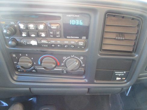 Used 2002 Chevrolet Silverado 1500 LS image 28