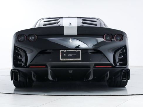 Certified 2022 Ferrari 812 Competizione RWD image 8