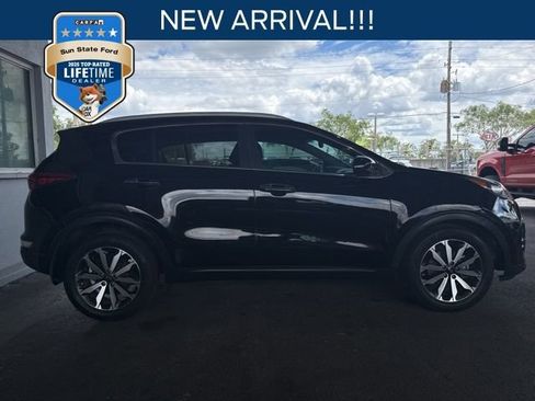 Used 2017 Kia Sportage EX image 1