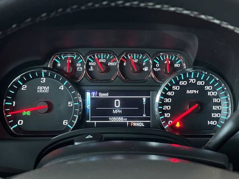Used 2019 Chevrolet Suburban LS RWD image 21