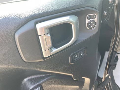 Used 2020 Jeep Wrangler Unlimited Sport AWD/4WD image 23