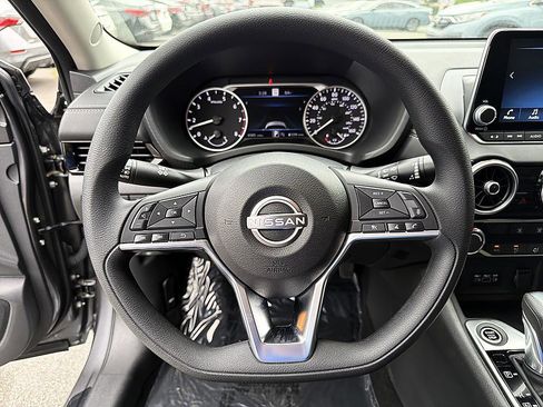 Certified 2025 Nissan Sentra SV w/ Trunk Package FWD image 17