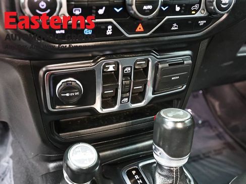 Used 2022 Jeep Wrangler Unlimited Sahara w/ Cold Weather Group AWD/4WD image 21