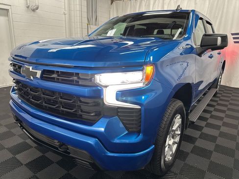 Used 2023 Chevrolet Silverado 1500 RST w/ Convenience Package II image 2