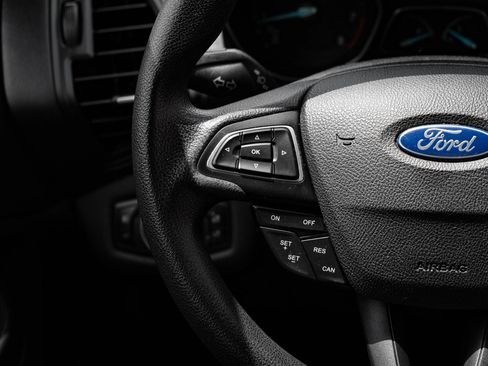 Used 2019 Ford Escape SE image 15