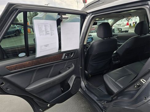 Used 2018 Subaru Outback 2.5i Limited w/ Popular Package #2 image 9