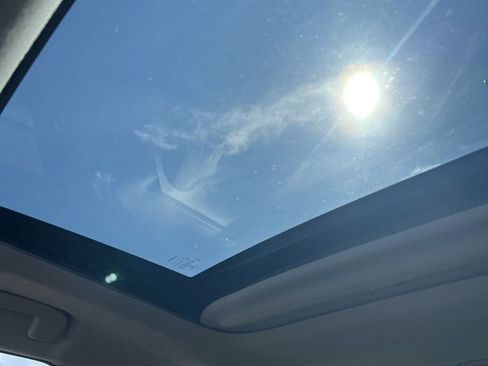 Used 2022 Toyota Corolla LE w/ LE Premium Package image 10