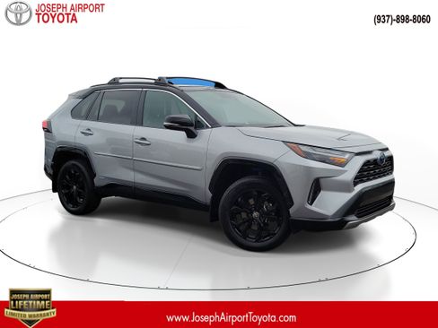 Used 2024 Toyota RAV4 XSE w/ Weather Package AWD/4WD image 1