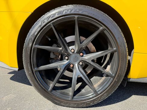 Used 2017 Ford Mustang GT Premium RWD image 38