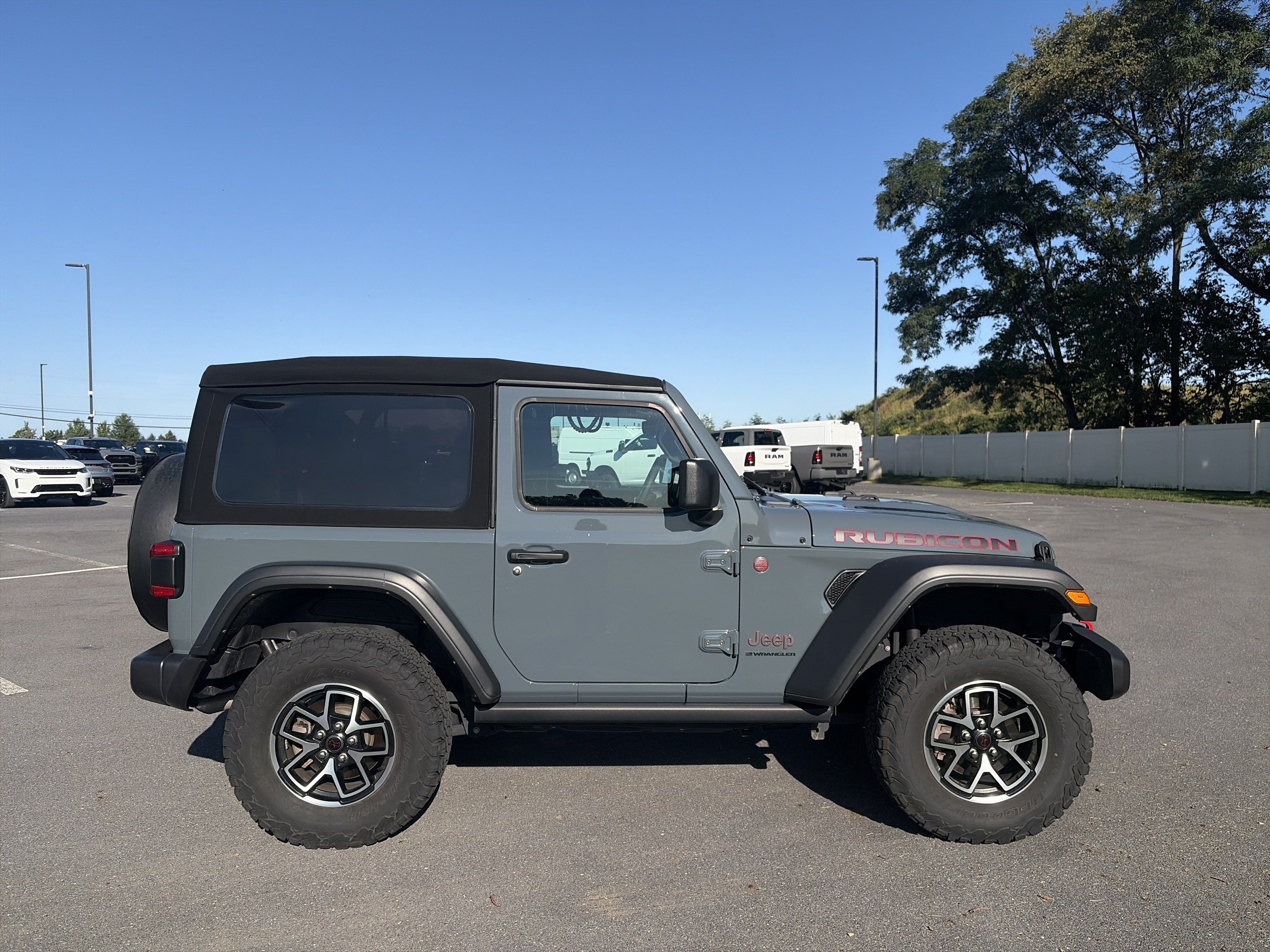 Used 2024 Jeep Wrangler Rubicon AWD/4WD image 4