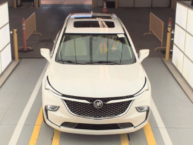 Used 2023 Buick Enclave Avenir w/ Avenir Technology Package AWD/4WD image 2