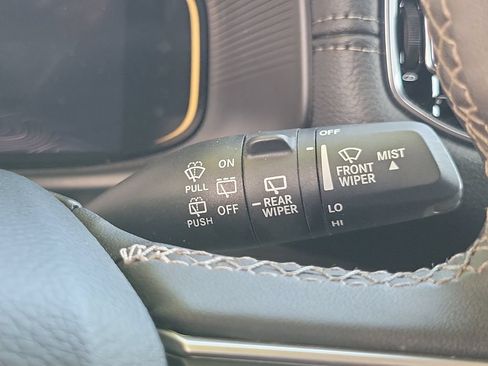 Used 2024 Jeep Wagoneer Series II w/ Flexible Seating Group RWD image 34