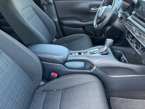 Certified 2025 Honda HR-V Sport image 18