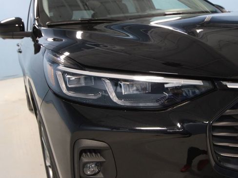 Used 2025 Ford Escape Platinum w/ Premium Technology Package image 32