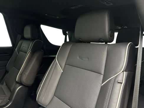 Used 2023 Cadillac Escalade Sport AWD/4WD image 35