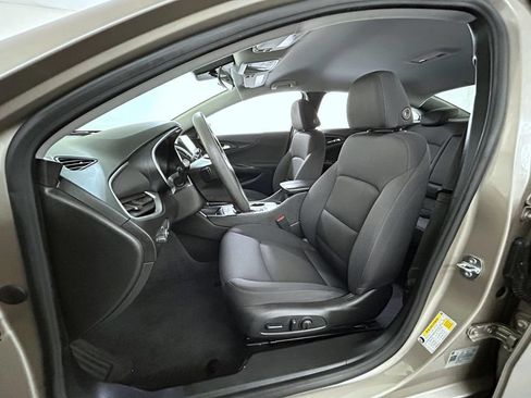 Certified 2024 Chevrolet Malibu LT FWD image 11