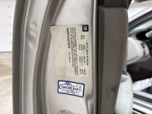 Used 2006 Buick Lucerne CX image 25