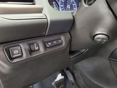 Used 2023 GMC Acadia Denali w/ Black Diamond Edition image 15