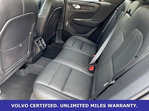 Certified 2025 Volvo XC40 B5 Plus AWD/4WD image 32