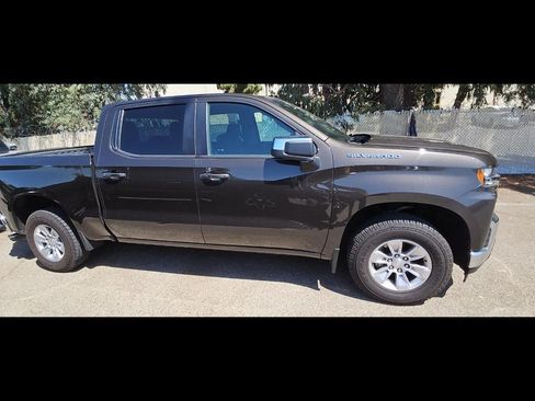 Used 2022 Chevrolet Silverado 1500 LT w/ LPO, Liner Protection Package RWD image 5