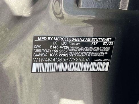 Used 2023 Mercedes-Benz GLB 250 image 27