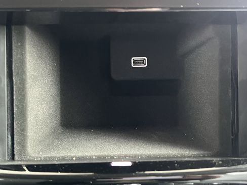 Used 2019 Chevrolet Traverse Premier AWD/4WD image 26