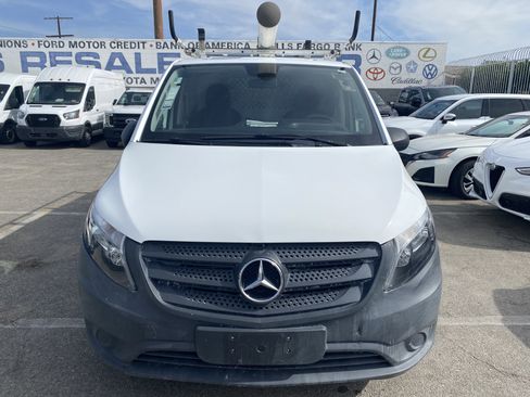 Used 2018 Mercedes-Benz Metris w/ Driver Comfort Package image 3