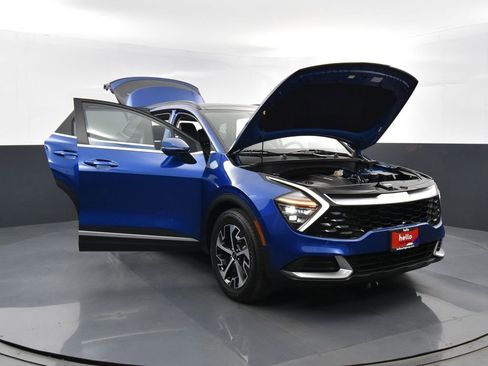 Used 2025 Kia Sportage EX w/ Premium Package image 40