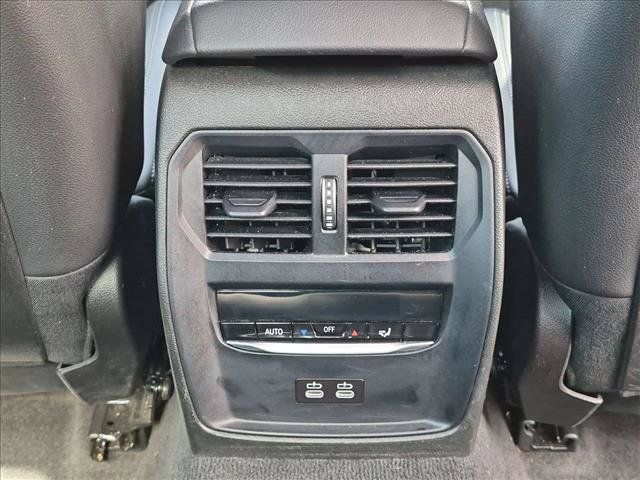 Certified 2022 BMW 330e w/ Premium Package RWD image 18