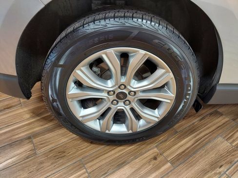 Used 2022 Ford Edge Titanium AWD/4WD image 10