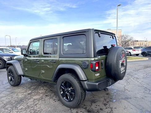 Used 2022 Jeep Wrangler Unlimited Sport image 6