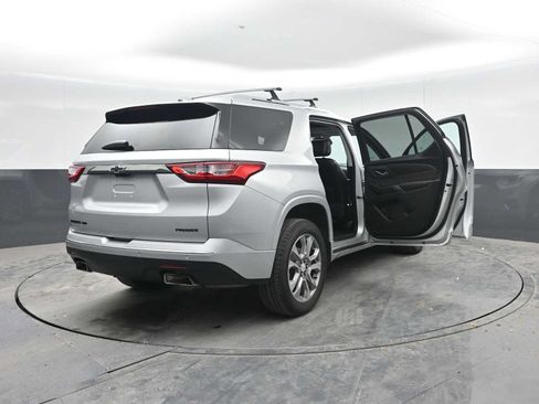 Used 2019 Chevrolet Traverse Premier w/ LPO, Blackout Package AWD/4WD image 57