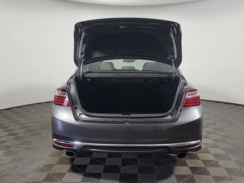 Certified 2017 Honda Accord Touring image 8