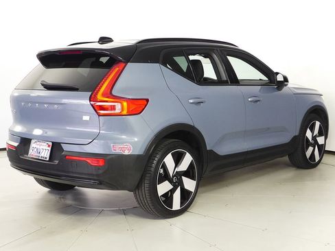 Used 2023 Volvo XC40 Recharge Ultimate image 7