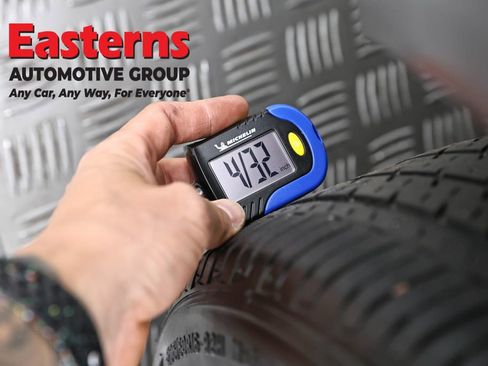 Used 2024 Nissan Kicks S image 28