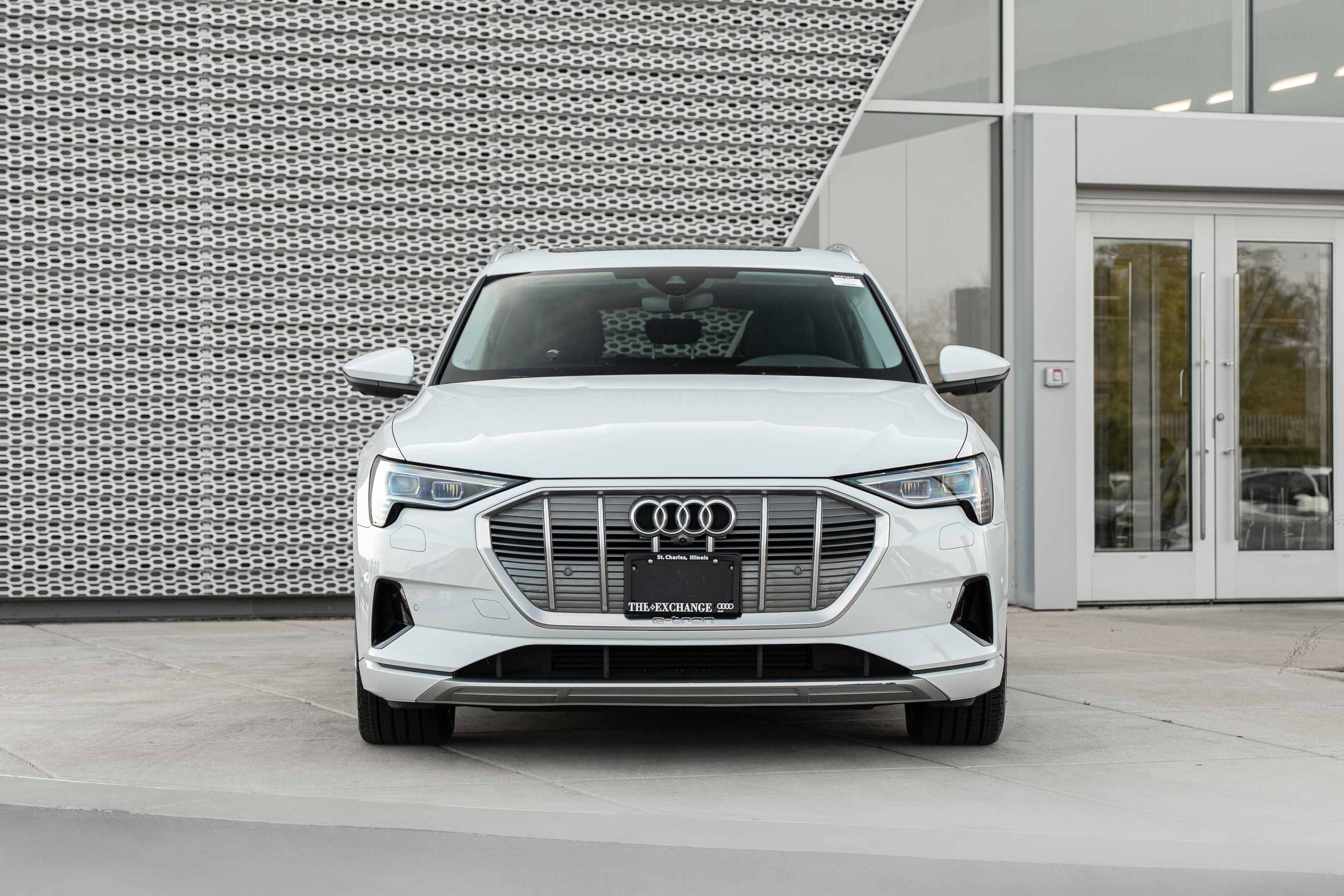 Certified 2023 Audi e-tron Premium Plus w/ Premium Plus Package AWD/4WD image 35