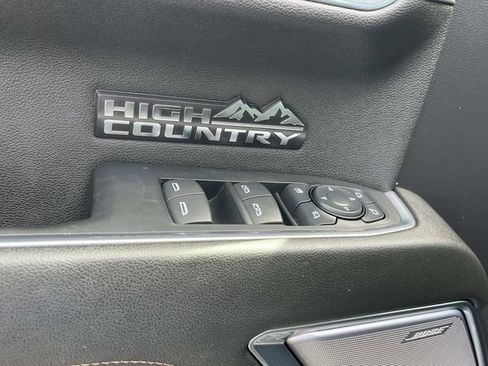 Used 2024 Chevrolet Silverado 1500 High Country w/ High Country Premium Package AWD/4WD image 28