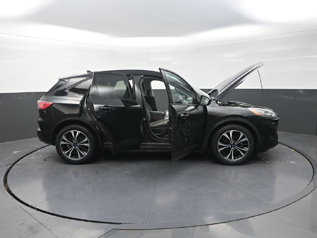 Used 2021 Ford Escape SE w/ SE Sport Appearance Package FWD image 46
