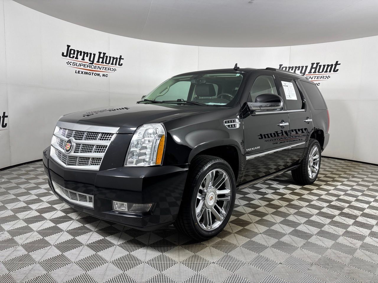 Used 2014 Cadillac Escalade Platinum AWD/4WD image 1