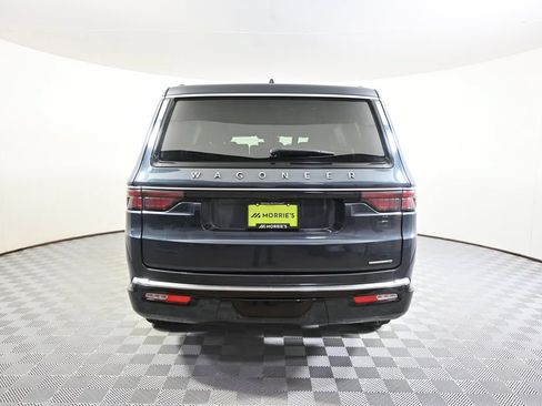 Used 2024 Jeep Wagoneer Series II w/ Flexible Seating Group AWD/4WD image 5