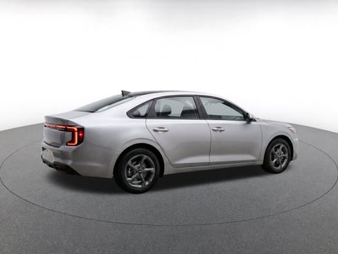 Used 2025 Kia K4 FWD image 9