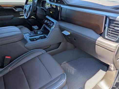 New 2026 GMC Sierra 1500 Denali w/ Denali Reserve Package image 17