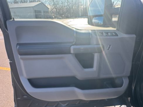 Used 2015 Ford F150 XLT w/ Equipment Group 301A Mid image 15