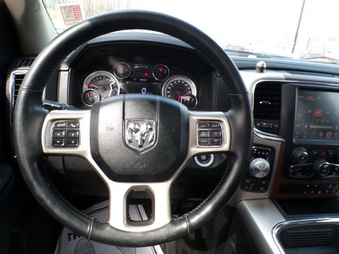 Used 2017 RAM 1500 Laramie w/ Convenience Group image 12