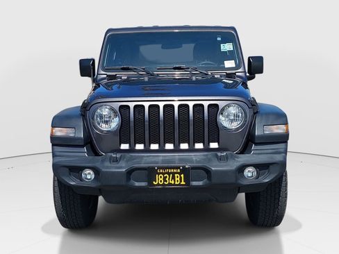Used 2018 Jeep Wrangler Sport AWD/4WD image 2