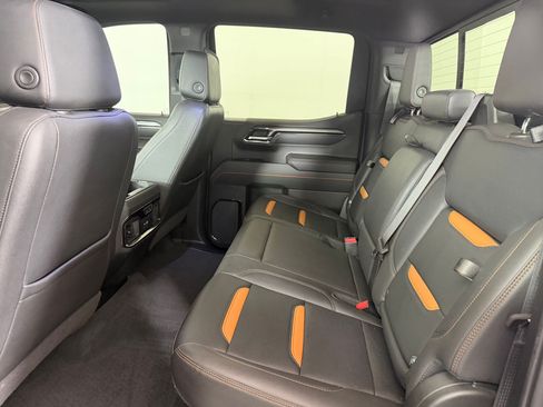 Used 2022 GMC Sierra 1500 AT4 w/ AT4 Premium Package AWD/4WD image 15