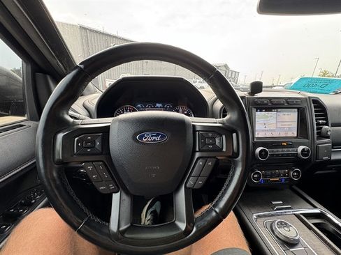 Used 2018 Ford Expedition Max Limited w/ Driver Assistance Package AWD/4WD image 11