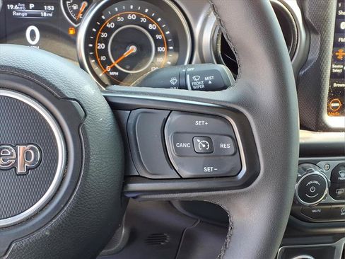 Used 2023 Jeep Gladiator Sport AWD/4WD image 13