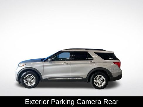 Used 2022 Ford Explorer XLT w/ Equipment Group 202A AWD/4WD image 17