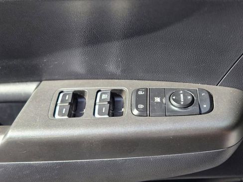 Used 2019 Kia Sportage LX image 30